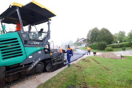ASFALTIRANJE KOŽLJEK 02 FOTO LJUBO VUKELIČ